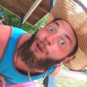 Meet your Posher, Logan